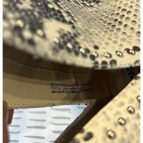 Steve Madden Rockstar Booties Side Cut Out Silver Studs Women’s Size 10 - Picture 11 of 13